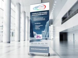 Roll-up : Totem en toile rétractable