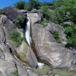 Tournage vidéo avec drone au saut de la truite dans le Parc naturel du Sidobre.